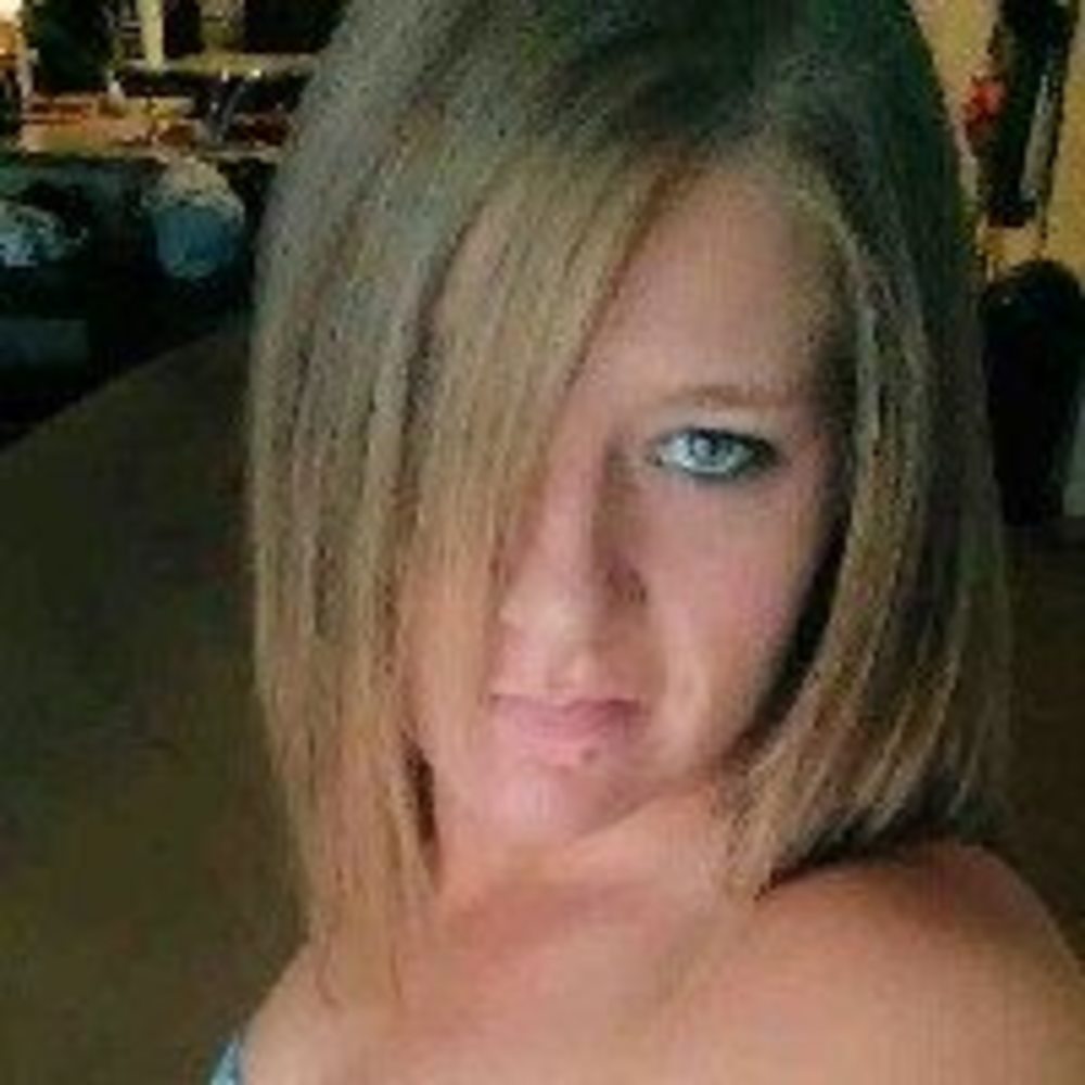 Meet your Posher, Tiffinee